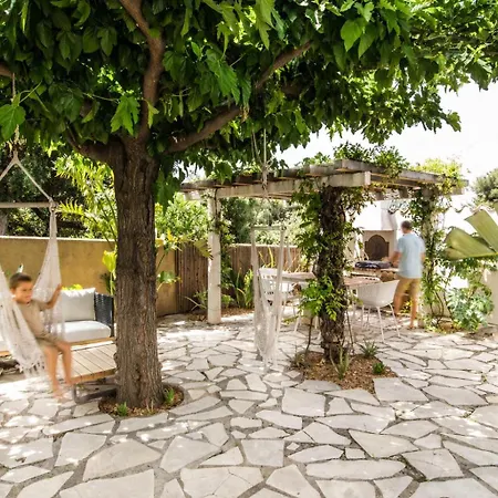 Chaleureuse De 90m2 Avec Terrasse Ombragée De 50m2, Plancha Et Aperçu Hébergement de vacances Sainte-Maxime