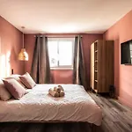 Vacatella - La Villa Nonna, Rez De Jardin De 90M2 D'Une Villa Avec Terrasse Privative De 50M2 Et Apercu Mer Sainte-Maxime