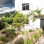 Σπίτι διακοπών Vacatella - La Nonna, Rez De Jardin De 90m2 D'une Avec Terrasse Privative De 50m2 Et Apercu *