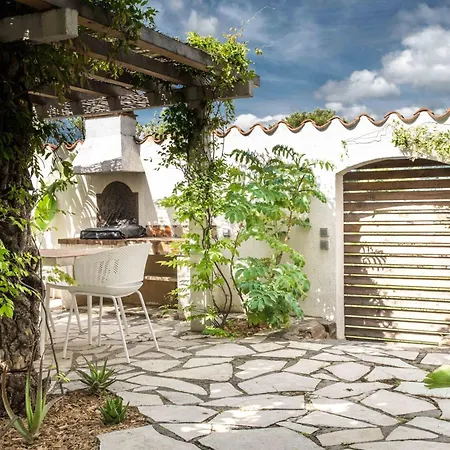 Dom wakacyjny Chaleureuse De 90m2 Avec Terrasse Ombragee De 50m2, Plancha Et Apercu Sainte-Maxime